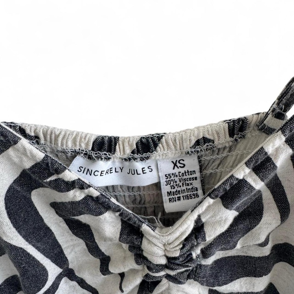 Sincerely Jules Black and White Abstract Maxi Dress - Picture 3 of 6